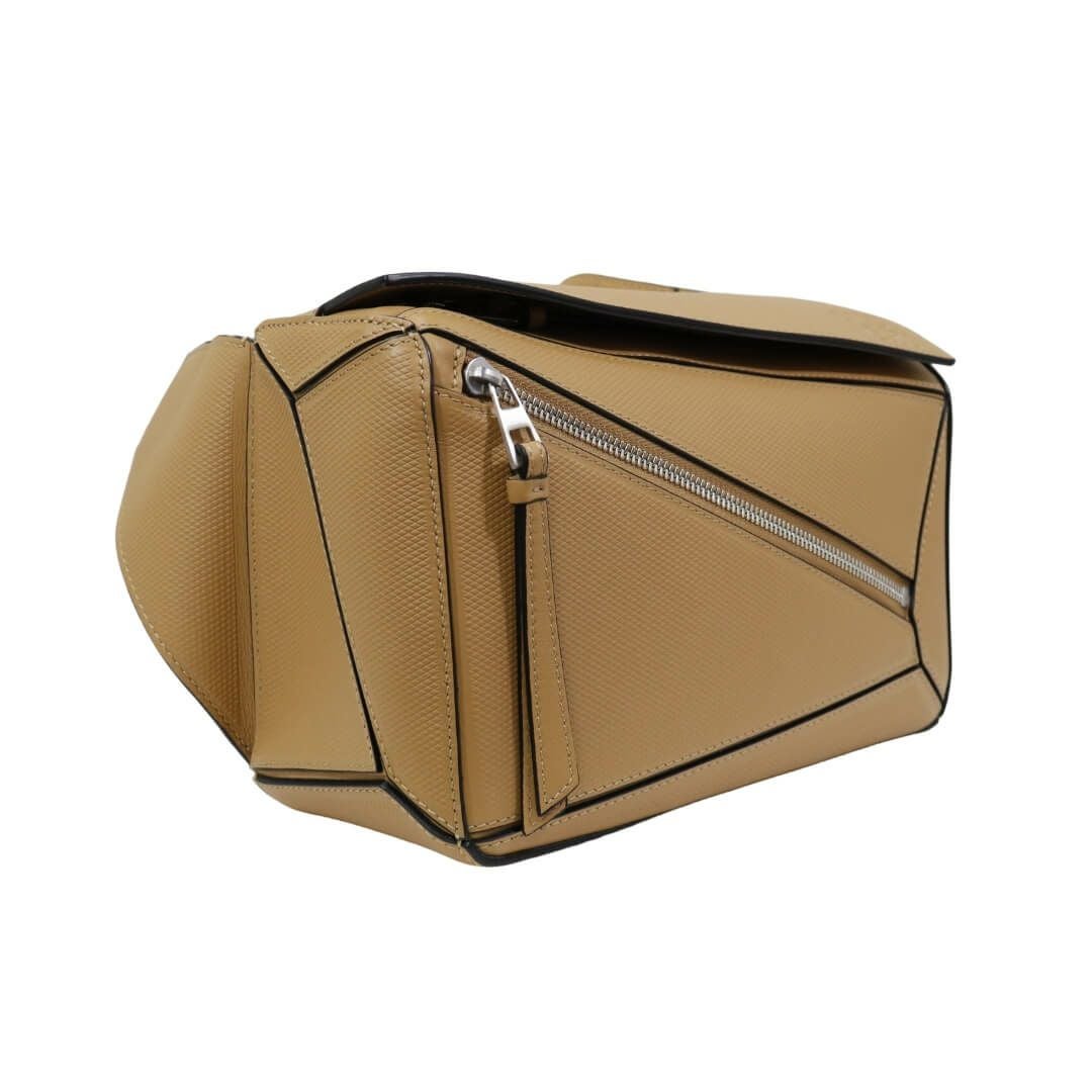 送料無料】LOEWE パズルバムバッグ B510P35X17 2586 メンズ | 多慶屋